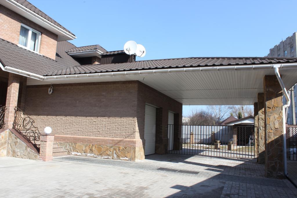 Hotel Barin House Sumy Exterior foto